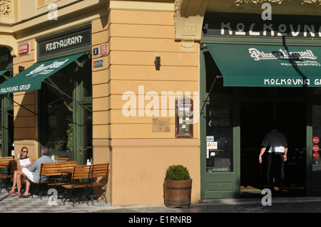 Kolkovna celnice ristorante esteriore Josefov il quartiere ebraico della città vecchia di Praga Repubblica Ceca Foto Stock