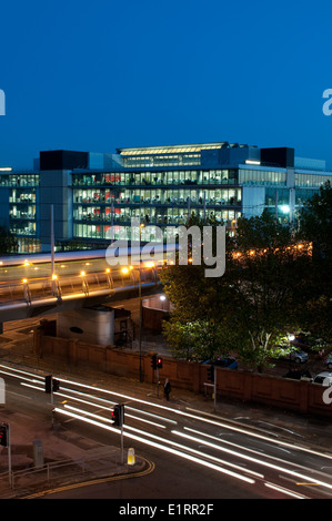 Loxley casa durante la notte nella città di Nottingham, Nottinghamshire REGNO UNITO Inghilterra Foto Stock