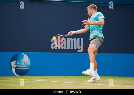 Londra, Regno Unito. 09 Giugno, 2014. Carattere jolly Daniel COX [GBR] in azione contro Adrian Mannarino [fra] durante il Aegon Championships durante il giorno una delle Aegon Championships dal Queens Club. Credito: Azione Sport Plus/Alamy Live News Foto Stock