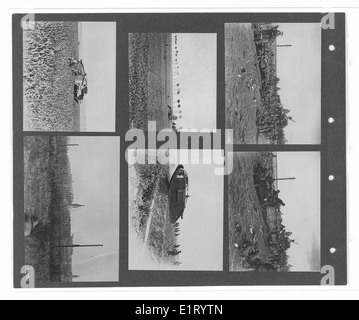 Questa immagine del Canadian War Memorials Fund del volume 4 mette in risalto i soldati, tra cui il 15° Sikh e Gurkhas, premiati per il loro servizio nella prima guerra mondiale a St. Floris, in Francia. Foto Stock