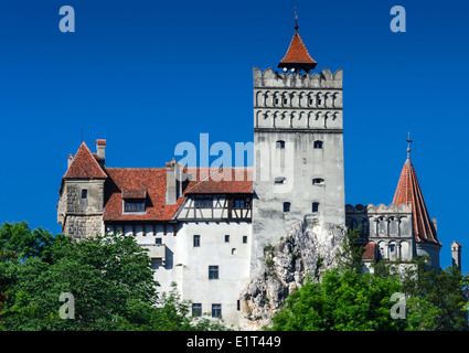 Medievale Castello di Bran, custodito in passato il confine tra Valacchia e Transilvania. La Romania. Conosciuto per il mito di Dracula. Foto Stock