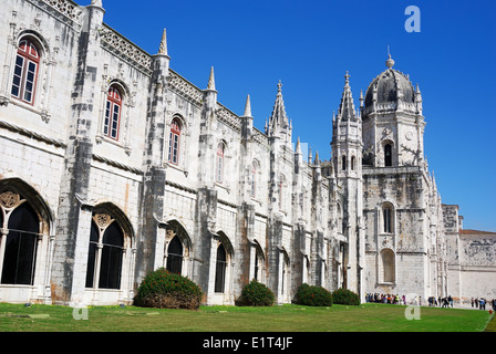 Il Hieronymites (Jeronimos) monastero si trova nel quartiere di Belem di Lisbona, Portogallo. Foto Stock