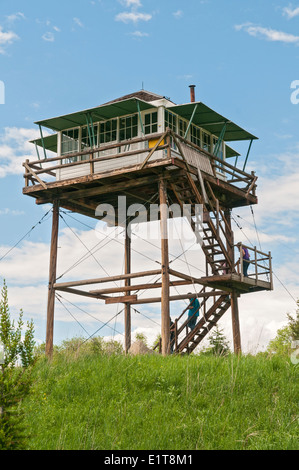 Montana, Museo storico di Fort Missoula, Sliderock Lookout costruito 1933, spostato al museo 1983, forest fire torre di guardia Foto Stock