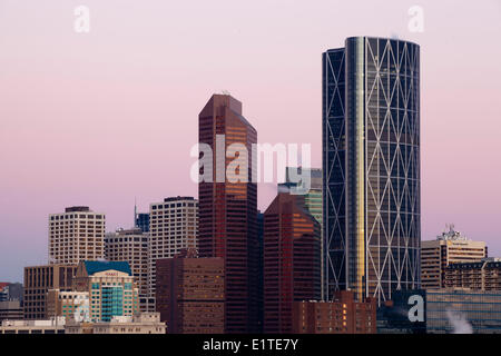 New skyline dotato del nuovo edificio di prua, Calgary, Alberta, Canada Foto Stock