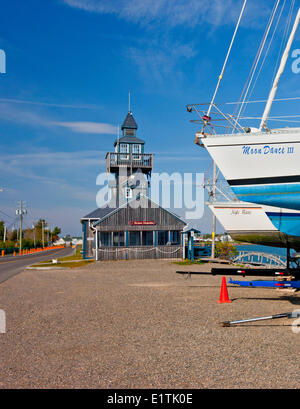 Barche a vela e ristorante, Bonaventura, Quebec, Canada Foto Stock