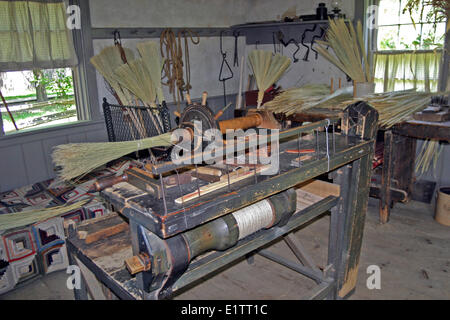 Ginestra Maker a vita e storia in Black Creek Pioneer Village vicino a Toronto circa 1850,Toronto, Ontario, Canada Foto Stock