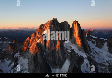 Howser guglia, vista aerea, Bugaboo Parco Provinciale, BC, Canada Foto Stock