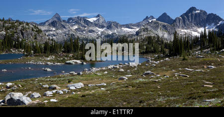 Gwillim laghi, Selkirk Mountains, Valhalla Parco Provinciale, British Columbia, Canada Foto Stock