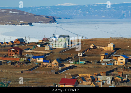 La Russia, Siberia, Irkutsk, Oblast di lago Baikal, Maloe più (po) mare, lago ghiacciato durante l'inverno, Ile d'Olkhon, Khoujir Foto Stock