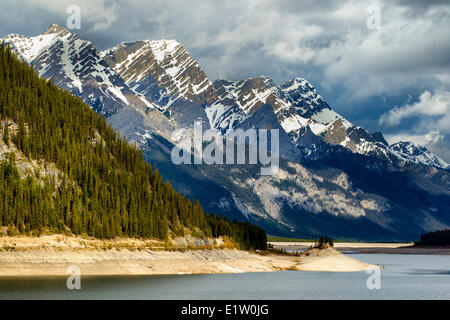 Laghi di spray, spruzzo Valley Provincial Park, Spray Smith-Dorrien trail, Alberta, Canada Foto Stock