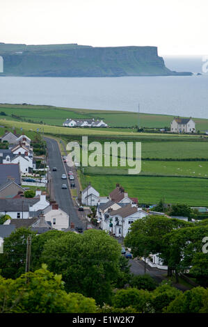 Ballintoy sul mare drive, Strada Costiera, County Antrim, Irlanda del Nord Foto Stock