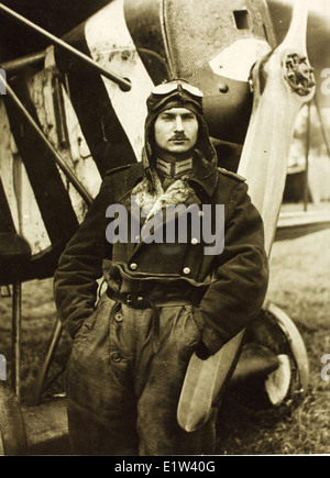 La seconda guerra mondiale un aviatore tedesco Lt. Josef Mai Foto Stock