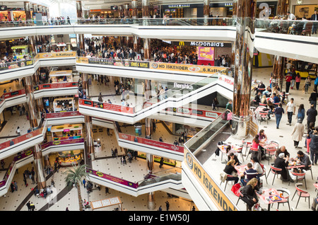 Cevahir Istanbul shopping mall in Istanbul Turchia Foto Stock