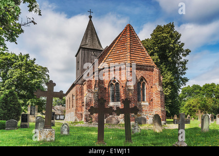 La chiesa del villaggio Zicker lordo, Moenchgut penisola, Ruegen Isola, Meclemburgo-Pomerania Occidentale, Germania, Europa Foto Stock