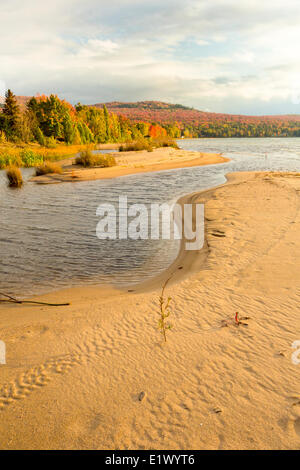 Tempesta su lago Superior, Algoma District, Ontario, Canada Foto Stock