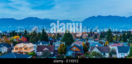 Quartiere. West 26th Ave e Cambie guardando a nord, Vancouver, British Columbia, Canada Foto Stock