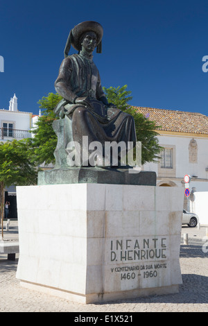 Statua del principe Henry 'navigatore' Lagos, Algarve, PORTOGALLO Foto Stock