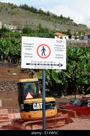 Madeira Portogallo percorso alternativo segno su un sito di costruzione Foto Stock