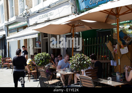 Golborne Deli su Golborne Rd in London W10 , REGNO UNITO Foto Stock