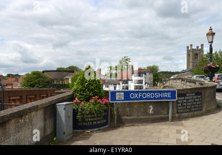 Henley on Thames Bridge, Oxfordshire, Regno Unito -2 Foto Stock