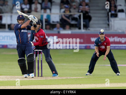 Canterbury, Regno Unito. 11 Giugno, 2014. Ryan dieci Doeschate ovatta in azione durante la Natwest T20 Blast match tra Kent Spitfires ed Essex aquile presso l'Essex lo Spitfire credito di massa: Azione Plus sport/Alamy Live News Foto Stock