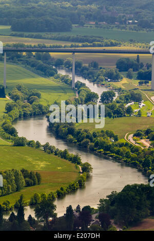 Ponte Ruhrtalbrücke, avvolgimento fiume Ruhr, Ruhrtal, Valle della Ruhr, Mülheim an der Ruhr, la zona della Ruhr, Renania settentrionale-Vestfalia Foto Stock