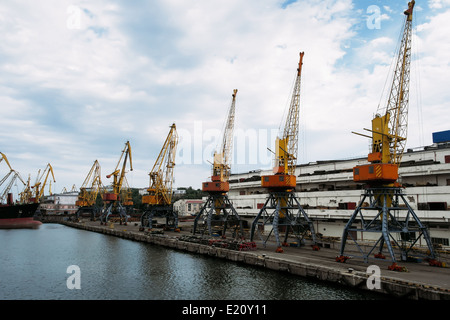 Nave nel porto Foto Stock