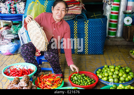 Il Delta del Mekong è un acquoso paesaggio di campi verdi e villaggi assonnato, i suoi abitanti cordiale e accogliente per i turisti. Foto Stock