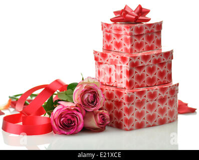 Confezioni regalo e le rose Foto Stock