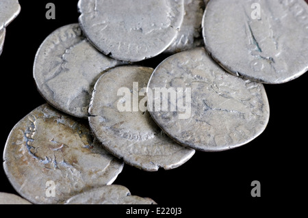 Monete antiche sono fatte di argento. Mezzi di pagamento dei secoli passati Foto Stock