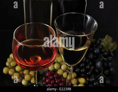 Vino rosso e bianco Foto Stock