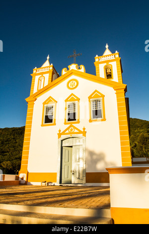 Nossa Senhora da Lapa chiesa, inaugurata nel 1806, Ribeirao da Ilha distretto. Florianopolis, Santa Catarina, Brasile. Foto Stock