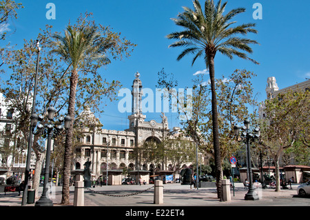 Valencia Spagna city centre Plaza del Ayuntamiento square Foto Stock