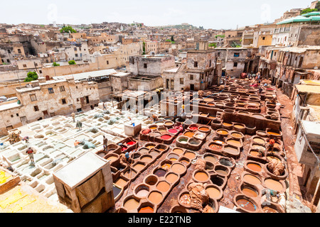 Vista delle concerie di Fez, Marocco. Foto Stock