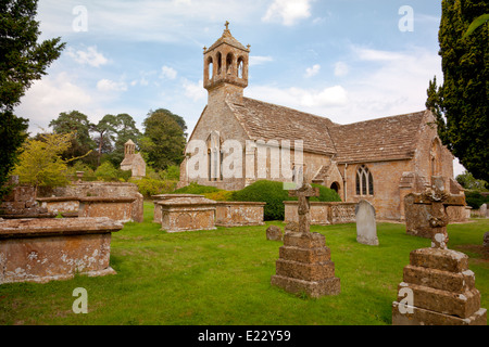 La cappella e il cimitero a Brympton d'Evercy Casa Nr Yeovil, Somerset, Inghilterra, Regno Unito Foto Stock