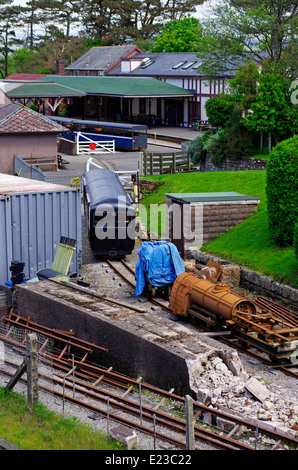 E Ravenglass Eskdale Steam Railway, stazione Ravenglass, Parco Nazionale del Distretto dei Laghi, Cumbria, England, Regno Unito Foto Stock