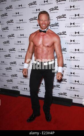 Las Vegas, NV, Stati Uniti d'America. 14 Giugno, 2014. Ian Ziering presso gli arrivi per Ian Ziering ritorna alla Chippendales, VOODOO Nightclub sul tetto, Las Vegas, NV il 14 giugno 2014. Credito: MORA/Everett raccolta/Alamy Live News Foto Stock