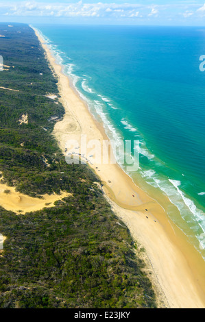 Vista aerea di Eli Creek e 75 miglia di spiaggia - Fraser Island - Australia Foto Stock