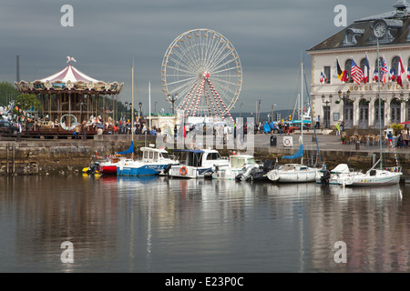 La giostra di Honfleur, Honfleur, Francia. Foto Stock