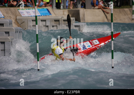 ICF canoa slalom della Coppa del Mondo 2014 1 - 8 giugno 2014. Semi Finali Lee Valley White Water Centre di Londra, Regno Unito Foto Stock