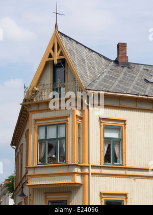 Gamlebyen, la città vecchia, Fredrikstad Norvegia, ben conservate e ancora vitale, all'interno dei bastioni, casa dettaglio angolo Foto Stock