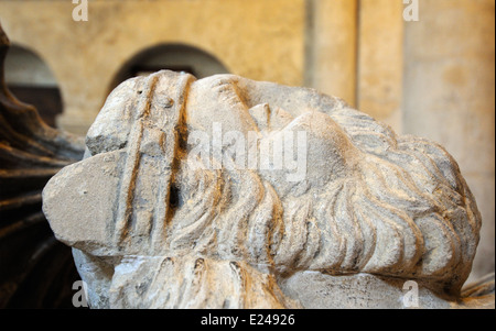 La tomba di Re Athelstan in Malmesbury Abbey, Inghilterra Foto Stock