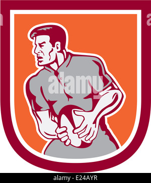 Illustrazione di un giocatore di rugby passando veduta laterale a sfera insieme all'interno della protezione crest fatto in stile retrò. Foto Stock