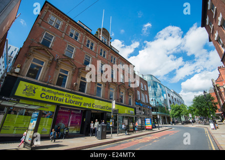 Biblioteca centrale di angelo sulla riga Centro Citta' di Nottingham, Nottinghamshire REGNO UNITO Inghilterra Foto Stock