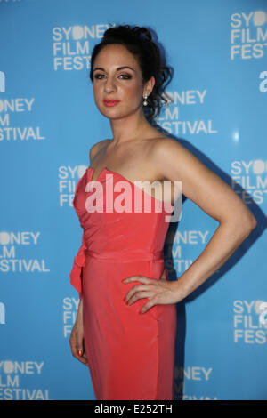 Sydney, Australia. Il 15 giugno, 2014. Il compositore Anthea Varigos sul tappeto rosso presso il Teatro di Stato per l'australiano premiere della Nuova Zelanda vampire mockumentary " Cosa facciamo nelle ombre' in corrispondenza del Sidney Film Festival chiusura di notte. Copyright Credit: 2014 Richard Milnes/Alamy Live News Foto Stock