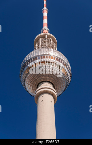 TV Tower Fernsehturm vicino a Alexanderplatz Berlino Germania Foto Stock