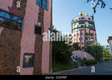 La cittadella verde edificio Hunderwasser a Magdeburgo (Germania) Foto Stock