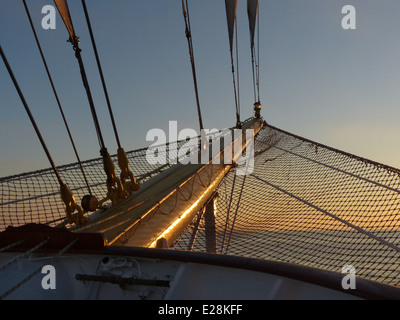 Dettaglio immagine dal Royal Clipper mostra bompresso net Foto Stock
