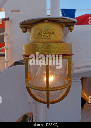 Dettaglio immagine dal Royal Clipper che mostra la nave lanterna Foto Stock