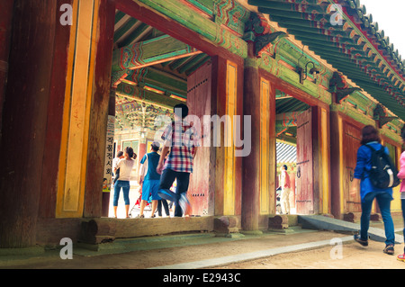 Bulguksa Tempio è un famoso punto di riferimento di Gyeongju, Corea del Sud e un Sito Patrimonio Mondiale dell'UNESCO. Foto Stock